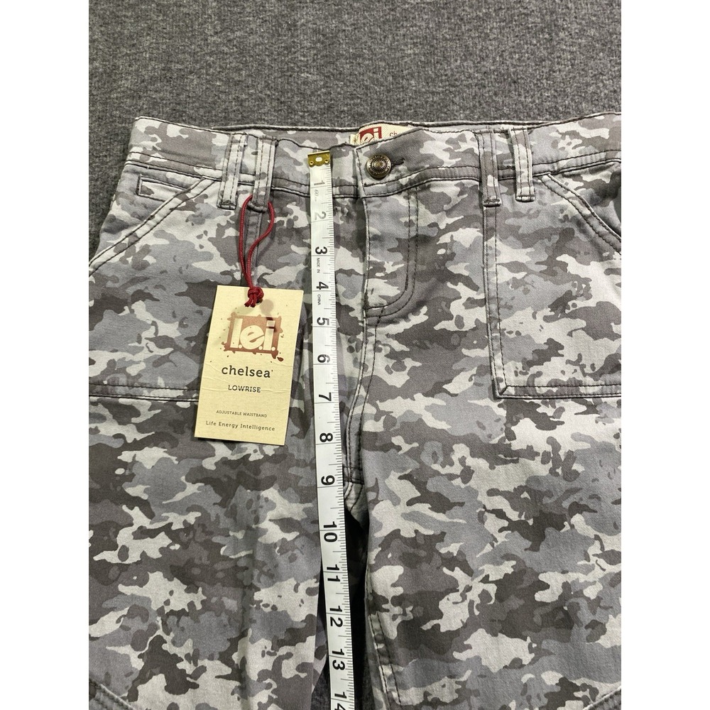 LEI Chelsea Low rise Camo Print Jeans Junior Regular Straight Size 16R NWT - Picture 3 of 11